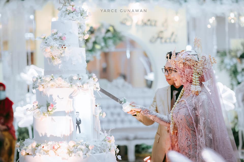 Senyum Pengantin di Jantung Cilacap: Yarce Gunawan Wedding Menyinari Hari Berharga